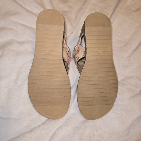 Very G Floral Canvas Sandals - Cream and Brown - Picture 4 of 7